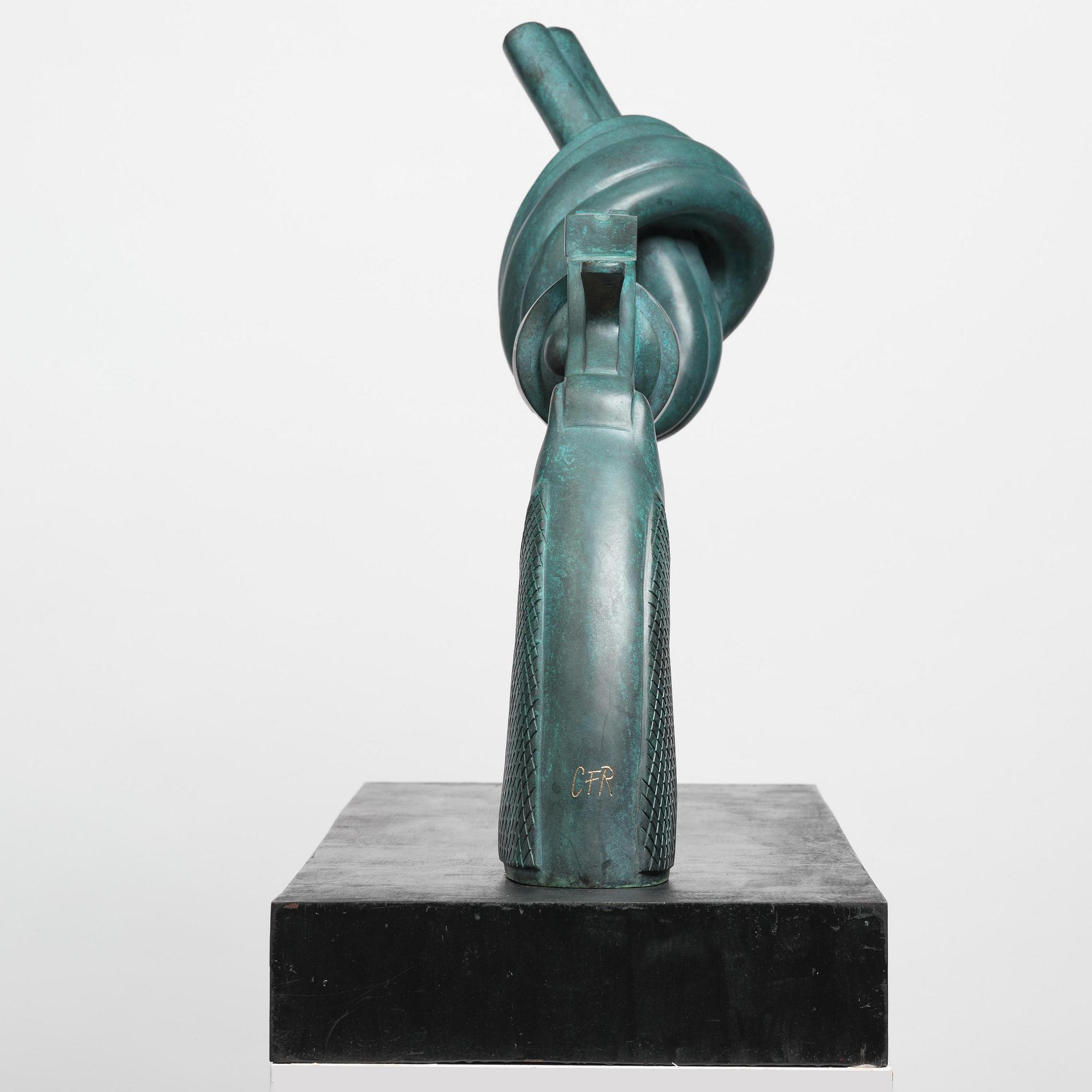 Carl Fredrik Reuterswärd, "Non Violence".