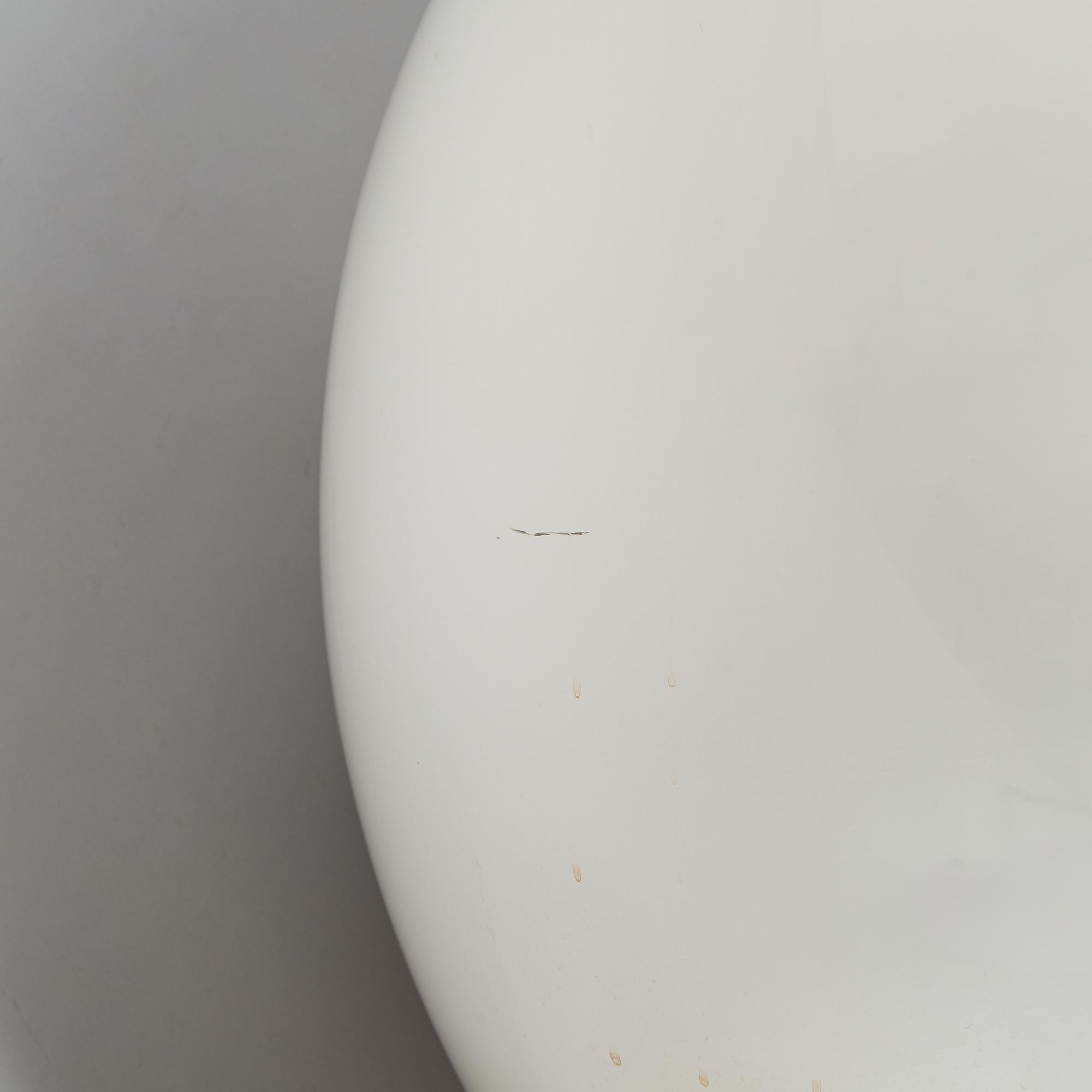 Eero Aarnio, a 'Ball Chair' for Adelta, 2008.