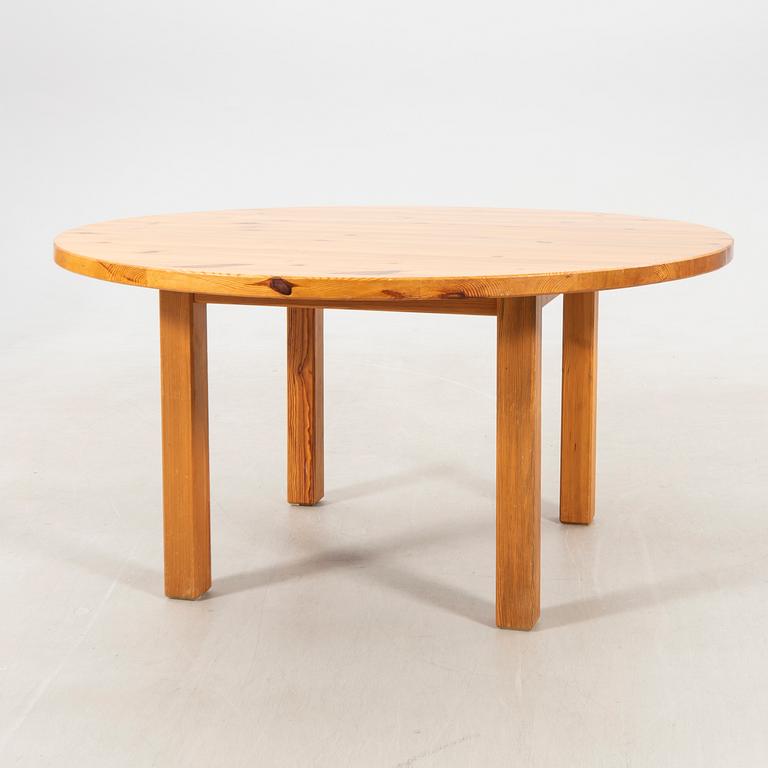 Table and chairs, 10 pieces, 1970s.