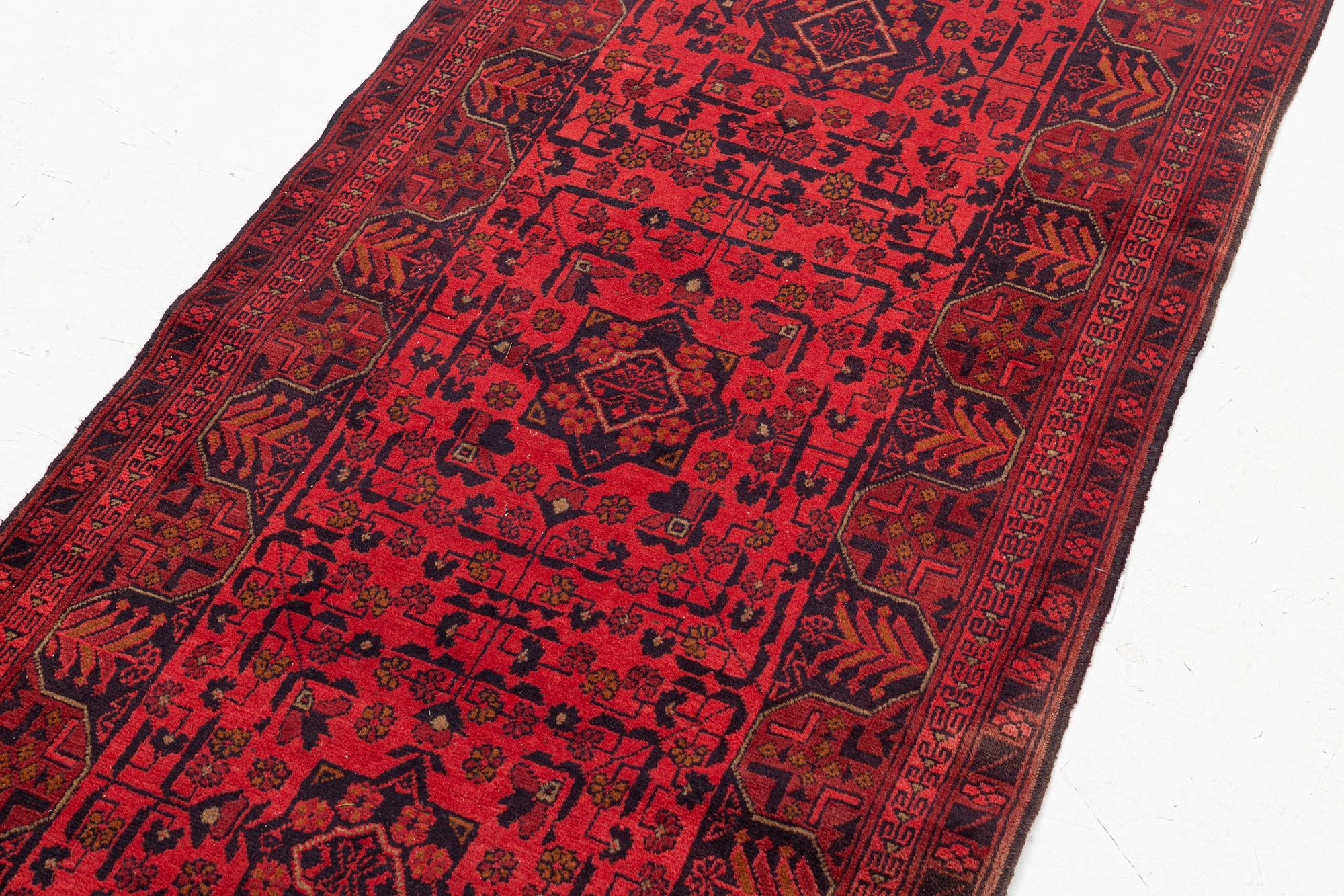 Gallerimatta, Orientalisk, ca. 372 x 85 cm.