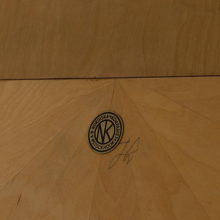 AXEL EINAR HJORTH, A "Birka" dining table by Axel Einar Hjort.