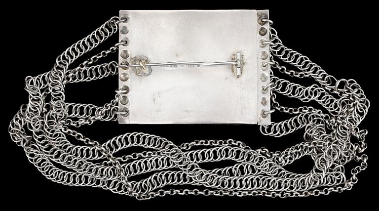 DRÄKTSMYCKE, silver, 1896, CG Hallberg, tot vikt 88 gram.