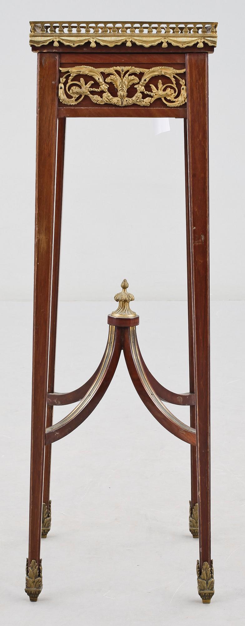 PIEDESTAL, Louis XVI -stil,1800/1900-tal.