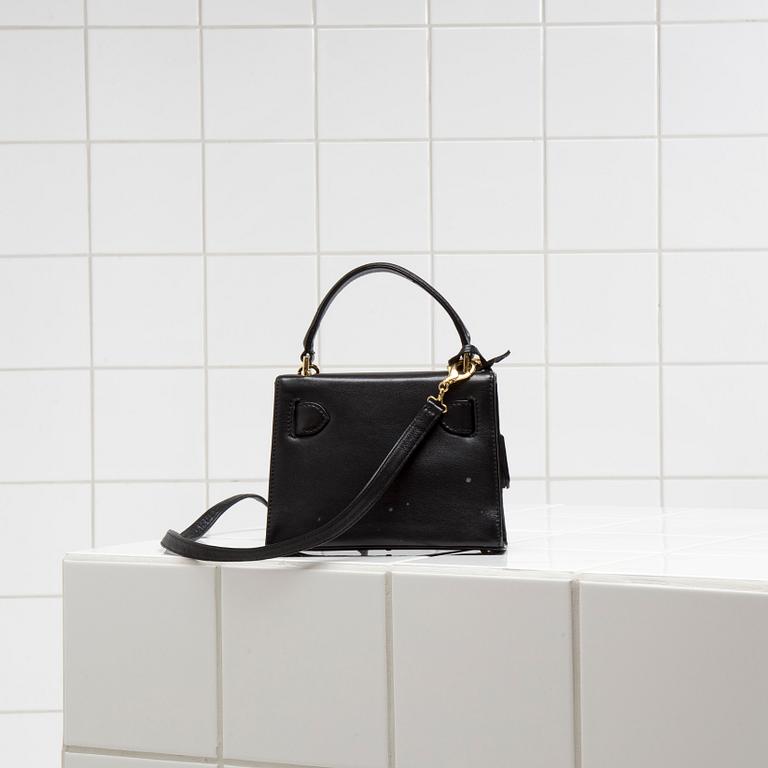 VÄSKA, Gianni Versace.