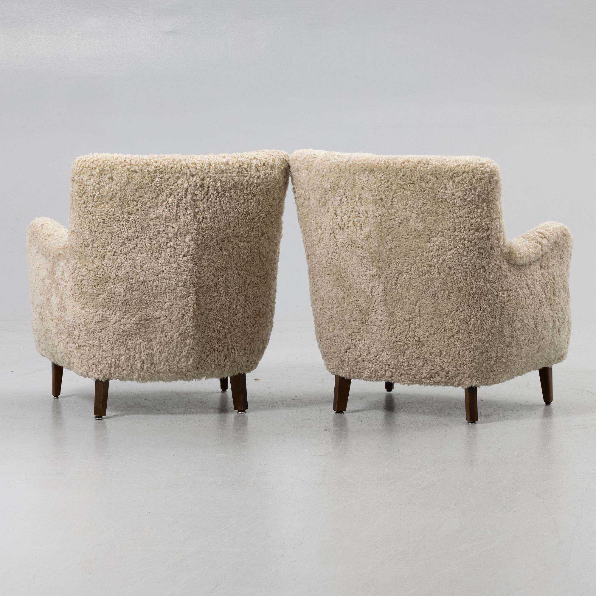 A pair of Scandinavian Modern armchairs, Denmark, 1940s.