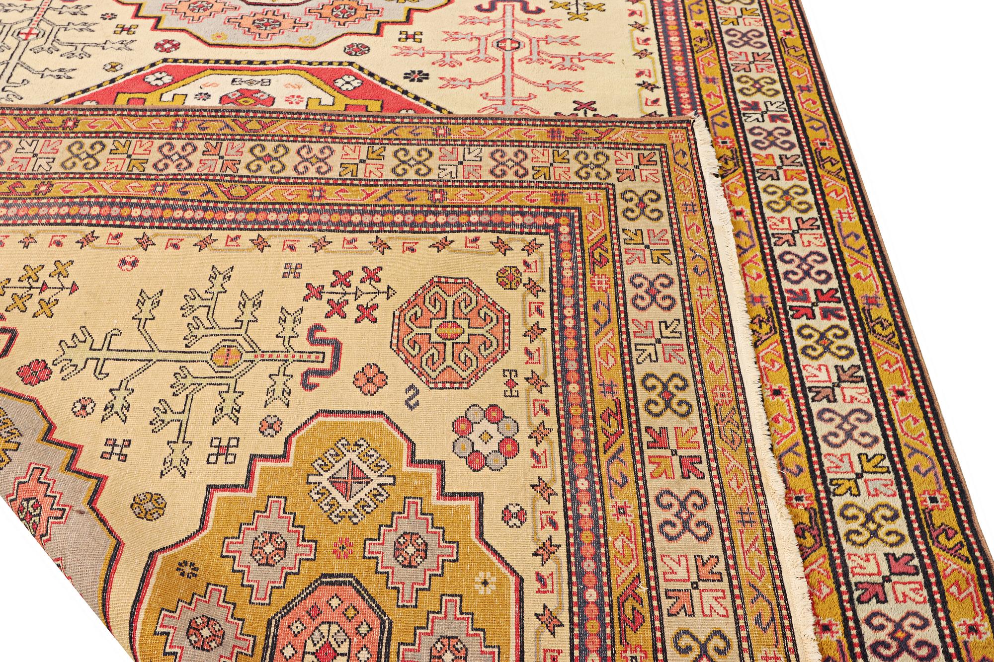 An Ardebil carpet, c. 310 x 192 cm.