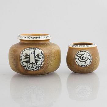 Lisa Larson, vaser, 4 st, skålar, 2 st och fat, 2 st, stengods "Thalia", Gustavsberg.