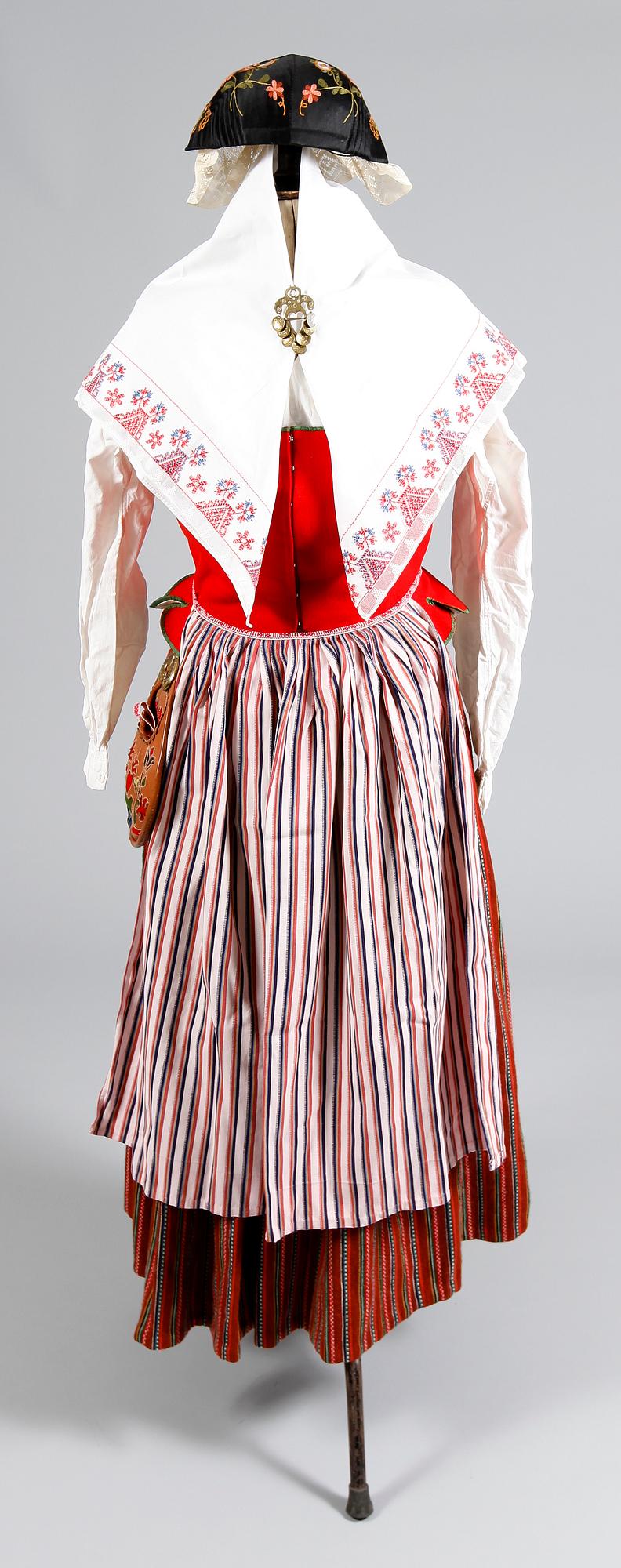 FOLKDRÄKT, Skedevi.