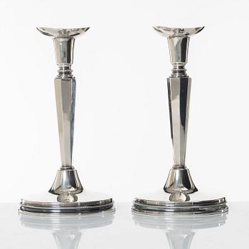 A pair of Swedish silver candlesticks, mark of Eric Löfman, KG Markströms, Uppsala 1966.