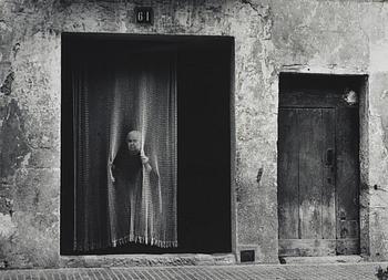 Georg Oddner, "Kvinna och draperies", 1953 (The woman and the curtain).