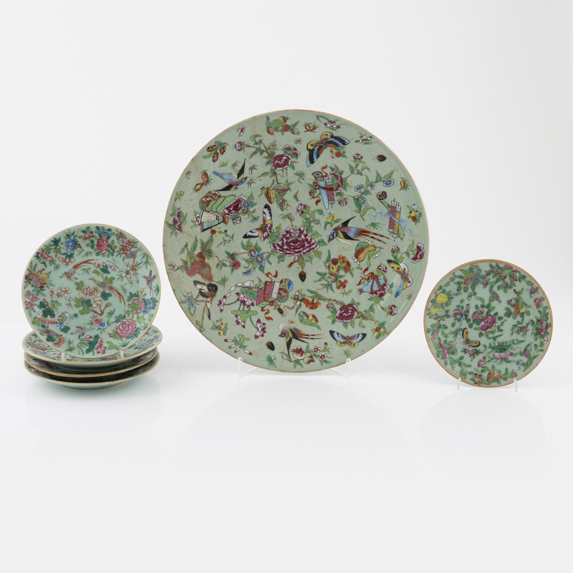Five porcelain plates and a dish, China, Qing Dynastu, 19th century.