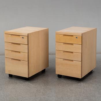 ALVAR AALTO, skrivbord samt hurtsar, ett par, Artek, Finland.