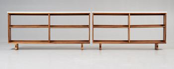 Two Josef Frank walnut bookshelves, Svenskt Tenn.