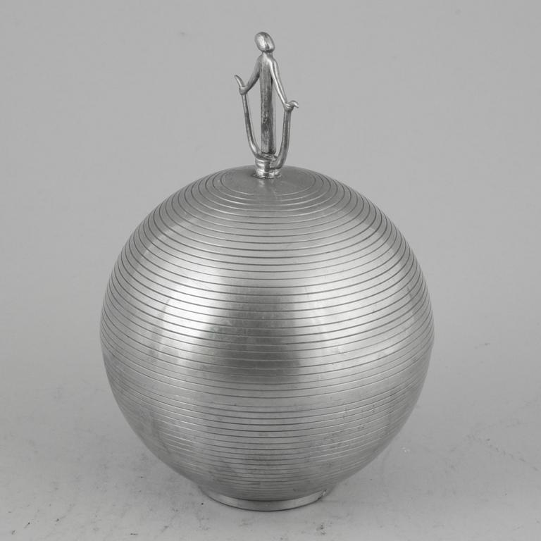 Sylvia Stave, a pewter bowl with cover for C.G. Hallberg, Stockholm, Sweden 1933.