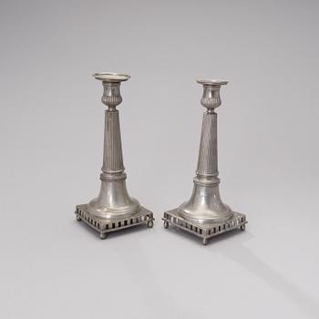 A PAIR OF FINNISH PEWTER CANDLESTICKS, Johan Lindbland, Turku 1846.