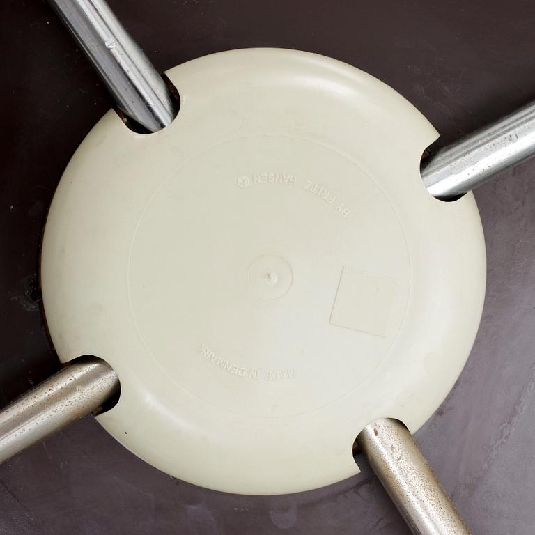 STOL, "Sjuan", Arne Jacobsen, Fritz Hansen, formgiven 1955.