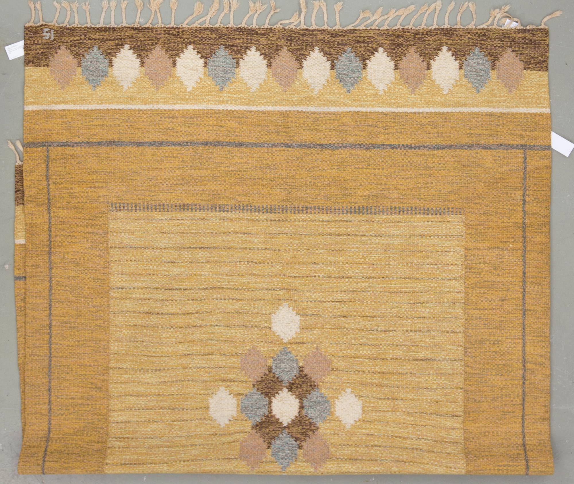 MATTA, rölakan. Ingegerd Silow, signerad IS. Ca 245x168 cm.