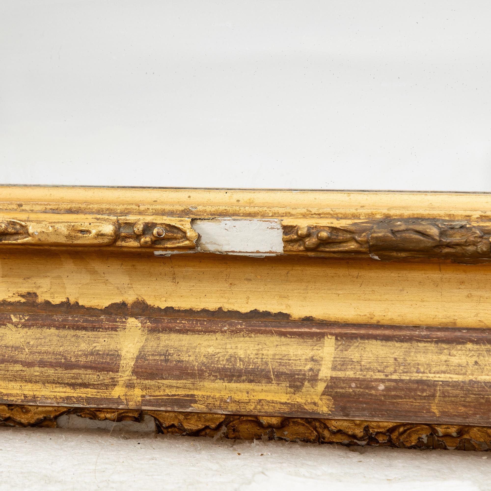 Mirror with console table, Rococo-revival, circa mid-19th century.