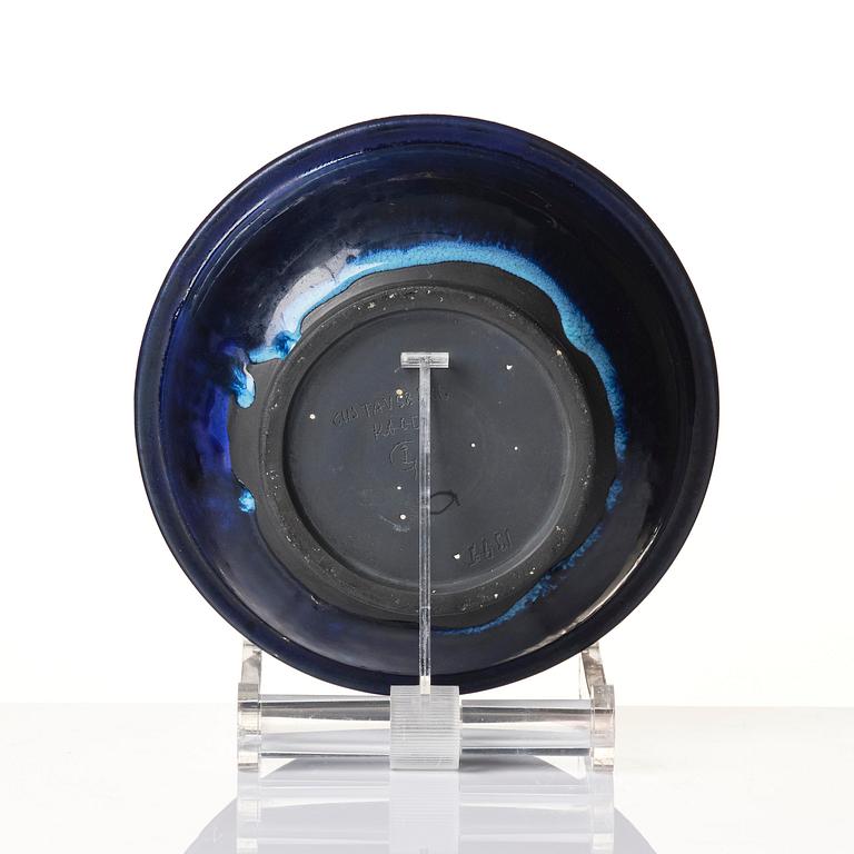 Wilhelm Kåge, a set of two early Farsta stoneware bowls, Gustavsberg 1933 and 1936.