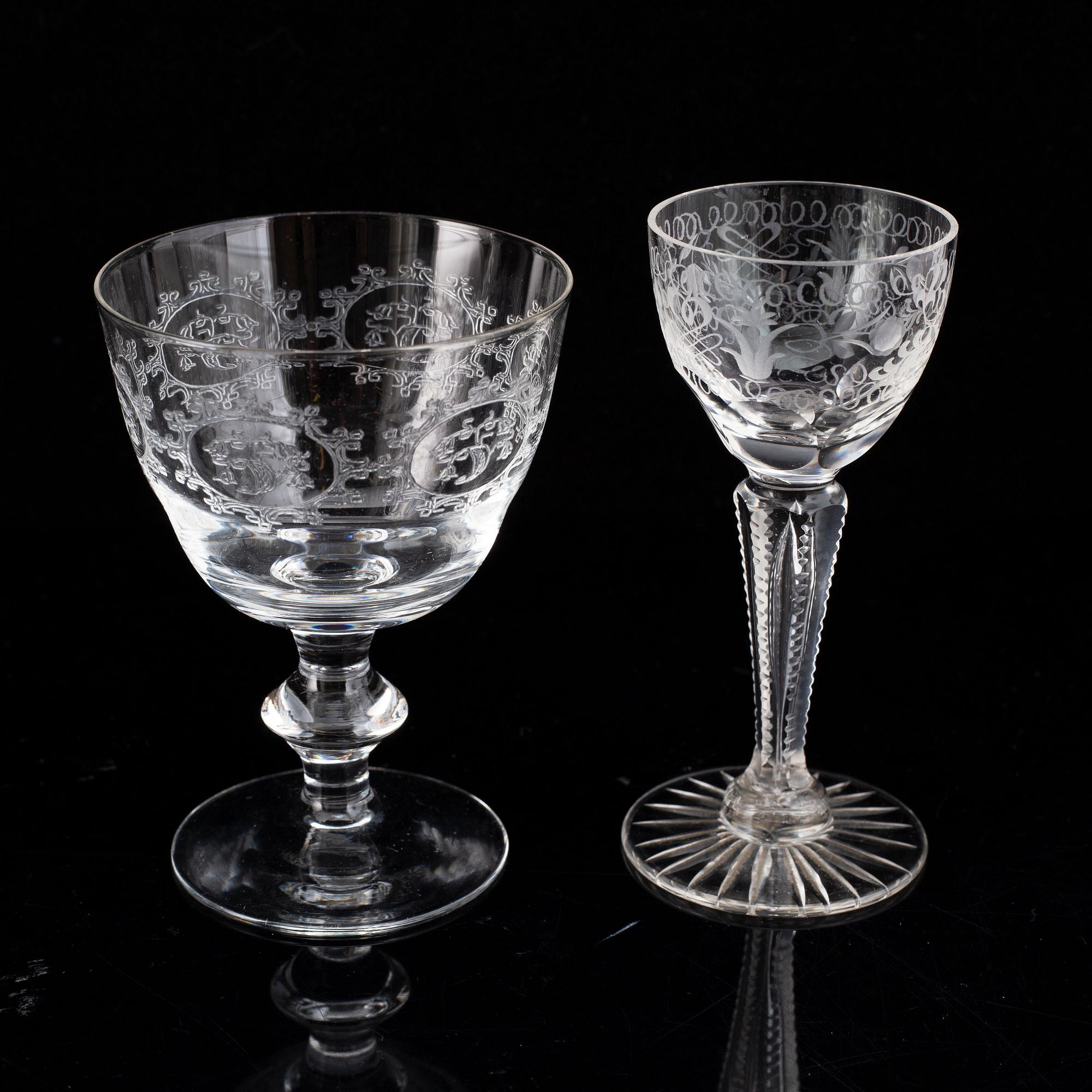 A glass service, 20th century (61 pieces).