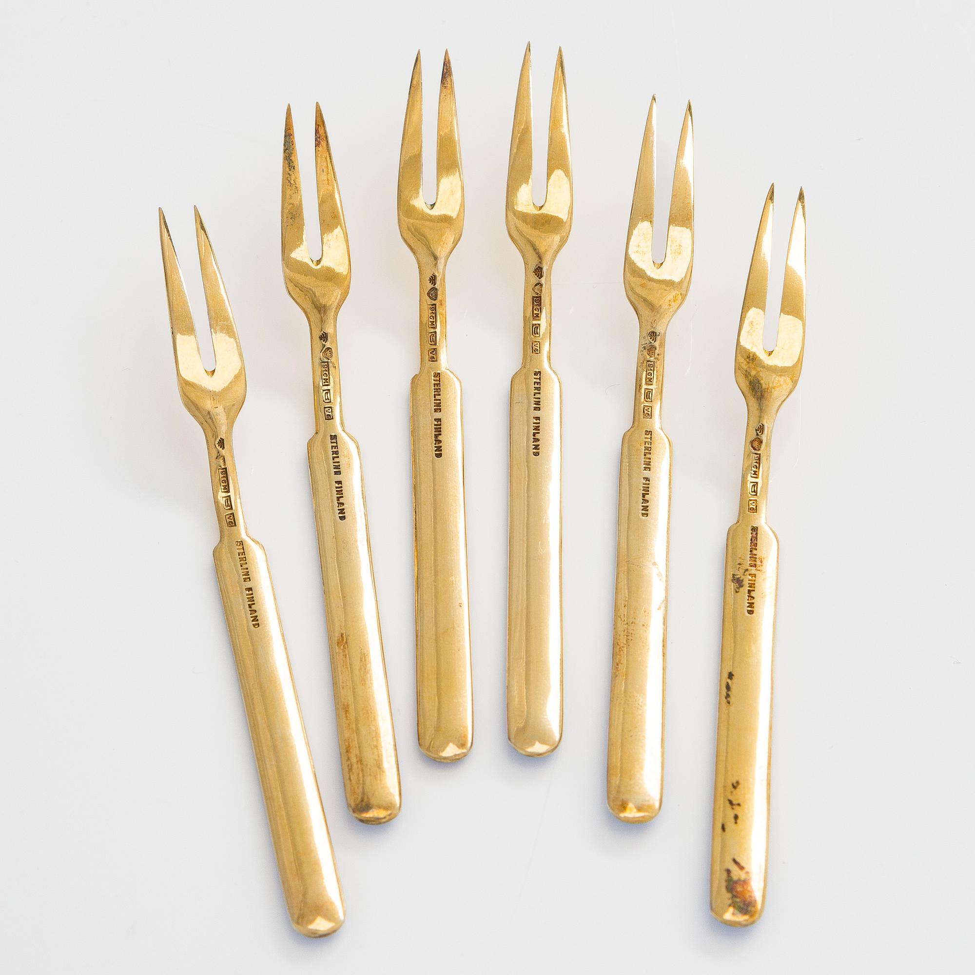 Tillander, six cocktail/serving forks, enamel and gilded silver (916), Helsinki, 1950.