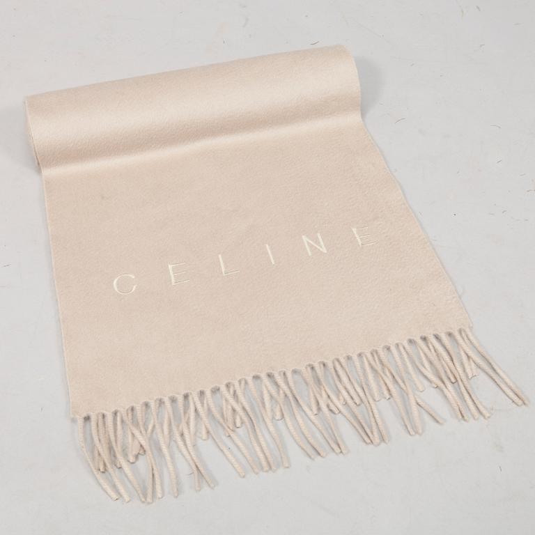 HALSDUK, Celine.