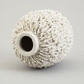 GUNNAR NYLUND, vas, stoneware, signed, Rörstrand, second half of the 20th century.