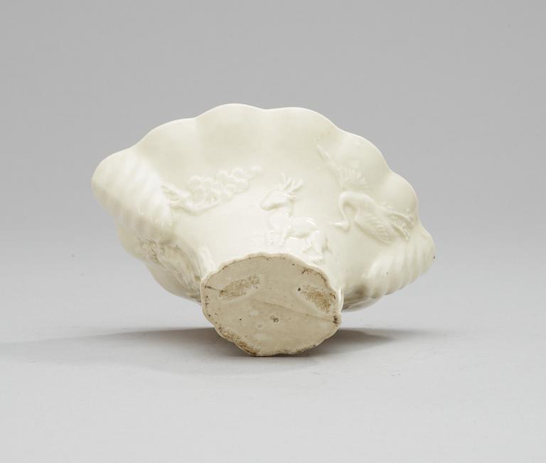 VINOFFERSKÅL, porslin. Samson, Frankrike. 1800/1900-tal.