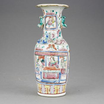 VAS, porslin, Kina, 1800-tal.