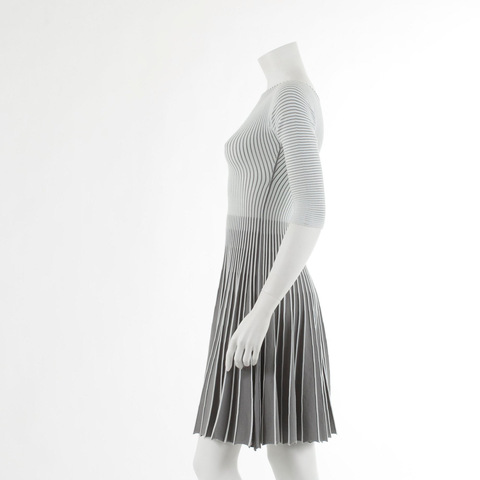 EMPORIO ARMANI, klänning, italiensk storlek 38.