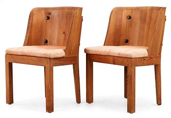 599. A pair of Axel Einar Hjorth pine arm chairs 'Lovö' by Nordiska Kompaniet, 1930's.