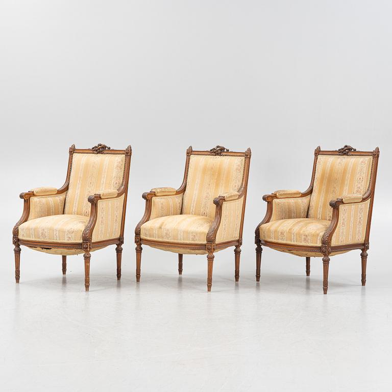 A set of 3 Louis XV style Bergère,  from around the year 1900.