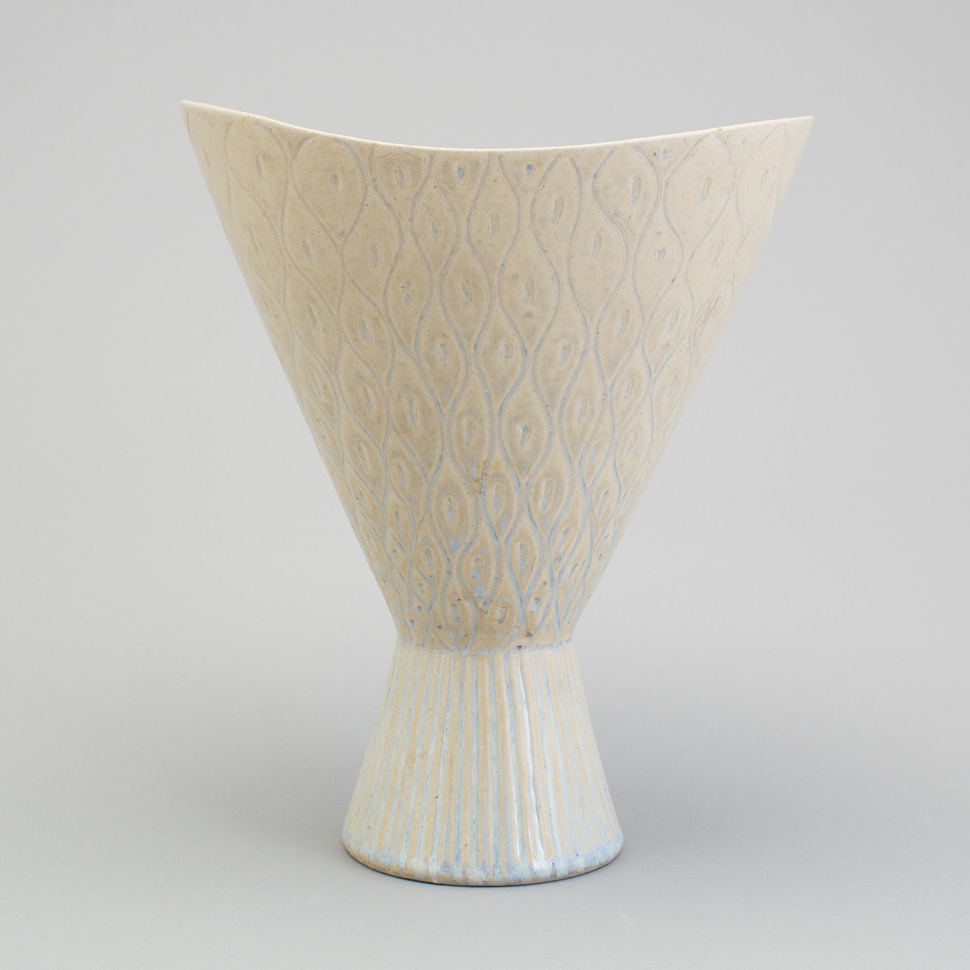 STIG LINDBERG, a stoneware vase, Gustavsberg 1953.