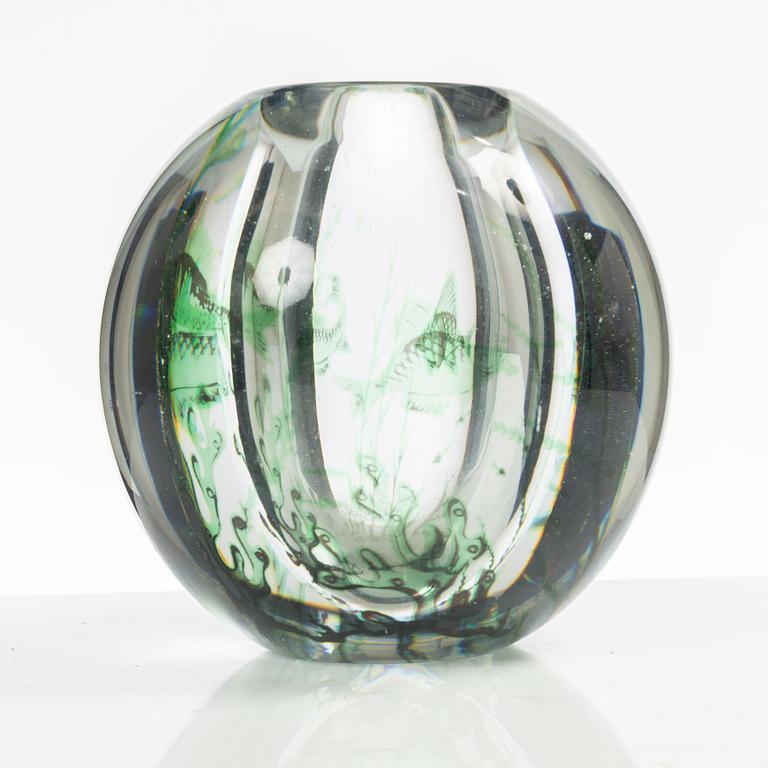 Edward Hald, vase, "Fish Grail", Orrefors, Sweden, 1944.