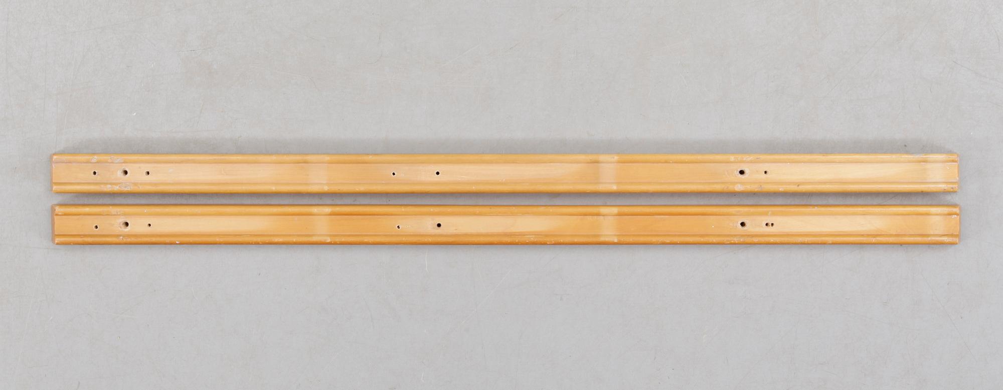 VÄGGHYLLA, modell nr 112, Alvar Aalto, Artek, formgiven 1936.