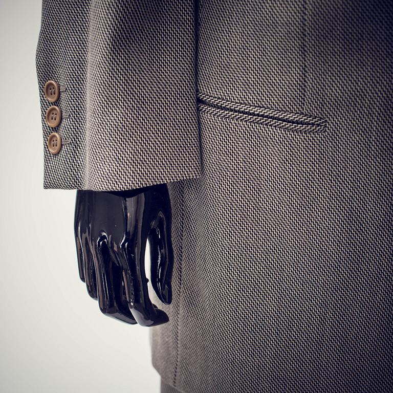 KOSTYM, Giorgio Armani.