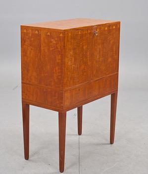 SKRIVSKÅP, 1940-tal.