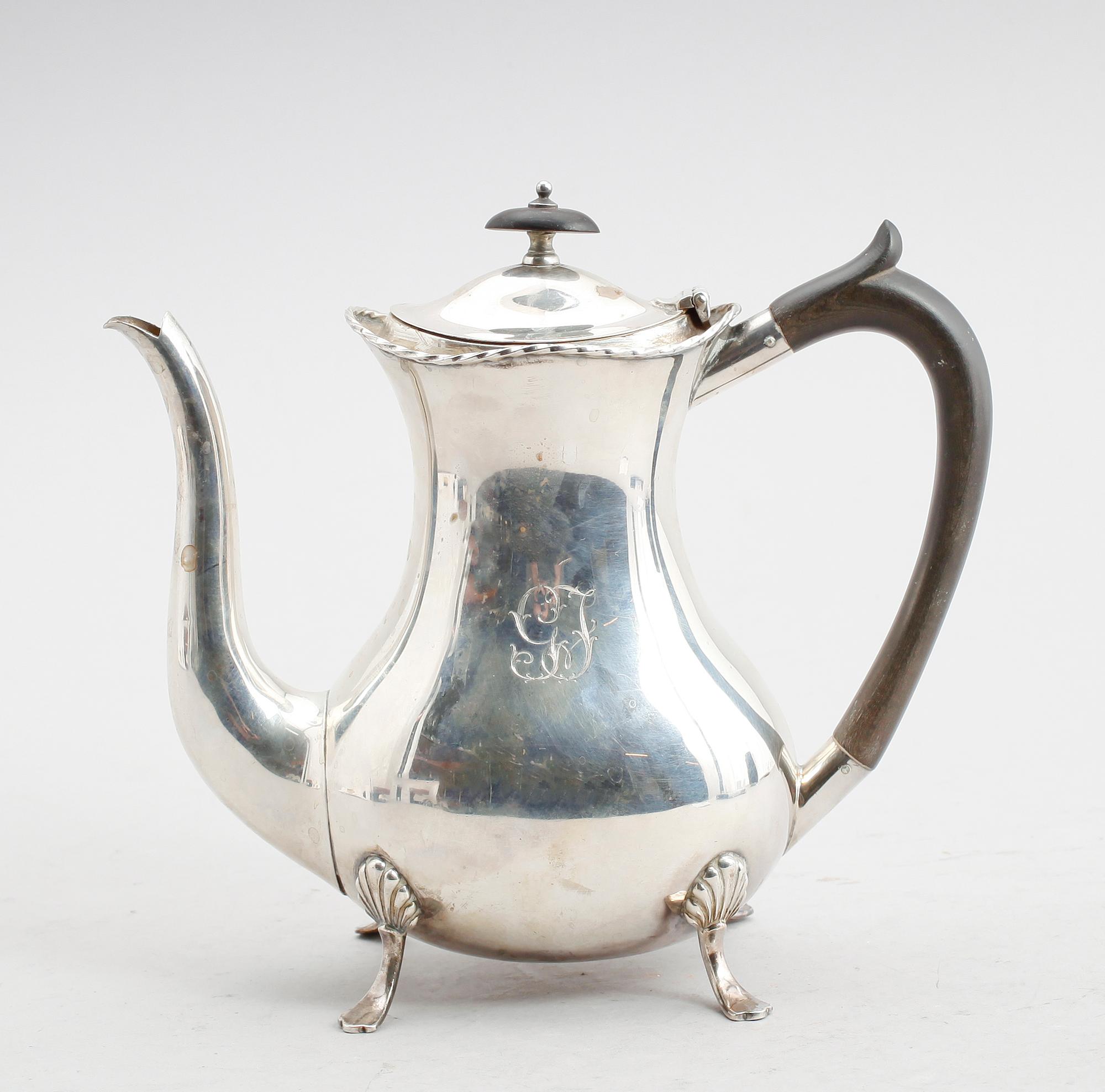 KAFFEKANNA, silver, K Andersson, 1915. Vikt ca 414 gram.