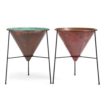 458. Hans-Agne Jakobsson, a pair of flower pots, model "M-97", Hans Agne Jakobsson AB. Markaryd, 1950-60s.