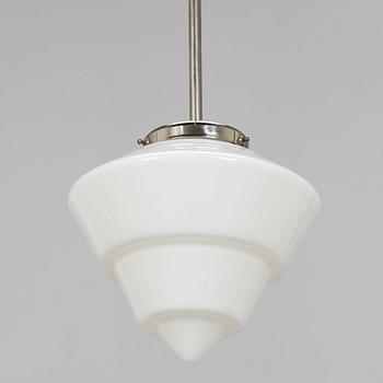 Paavo Tynell, a 1930s '553' pendant light for Taito.