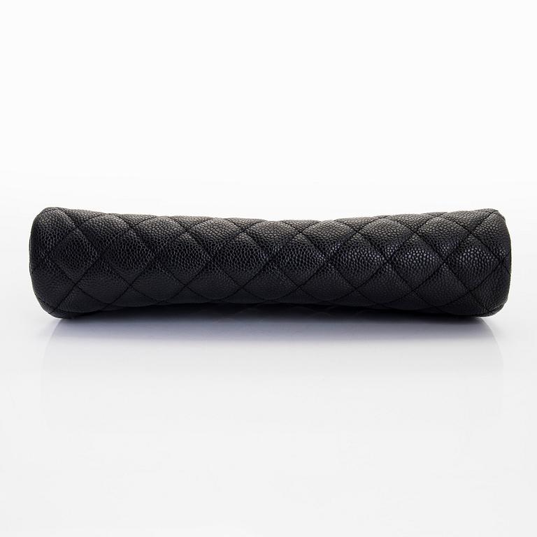 Chanel, A caviar leather clutch, 2006-2008.