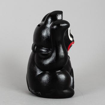 MAKODE LINDE, sculputre, "Manike Neko", signed and dated -19.