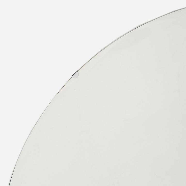 A round mirror. 1930's.