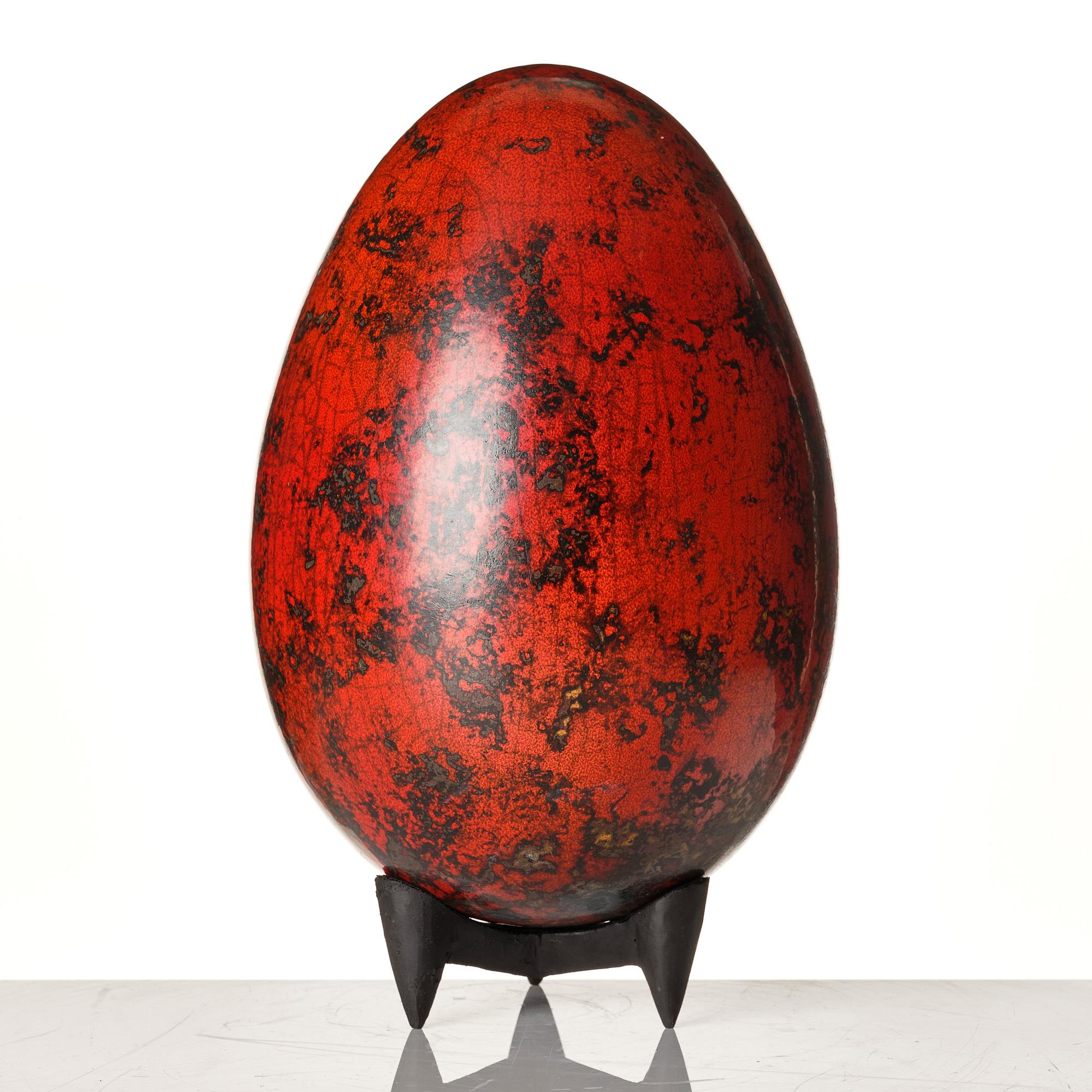 Hans Hedberg, a stoneware sculpture of an egg, Biot, France.