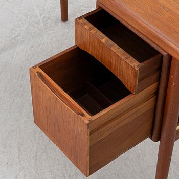 Kurt Østervig, tillskrivet, skrivbord/toilettebord, 1950/60-tal.