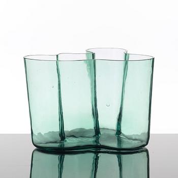 Alvar Aalto, a green tinted glass vase, Karhula, Finland ca 1937-49, model 9750.