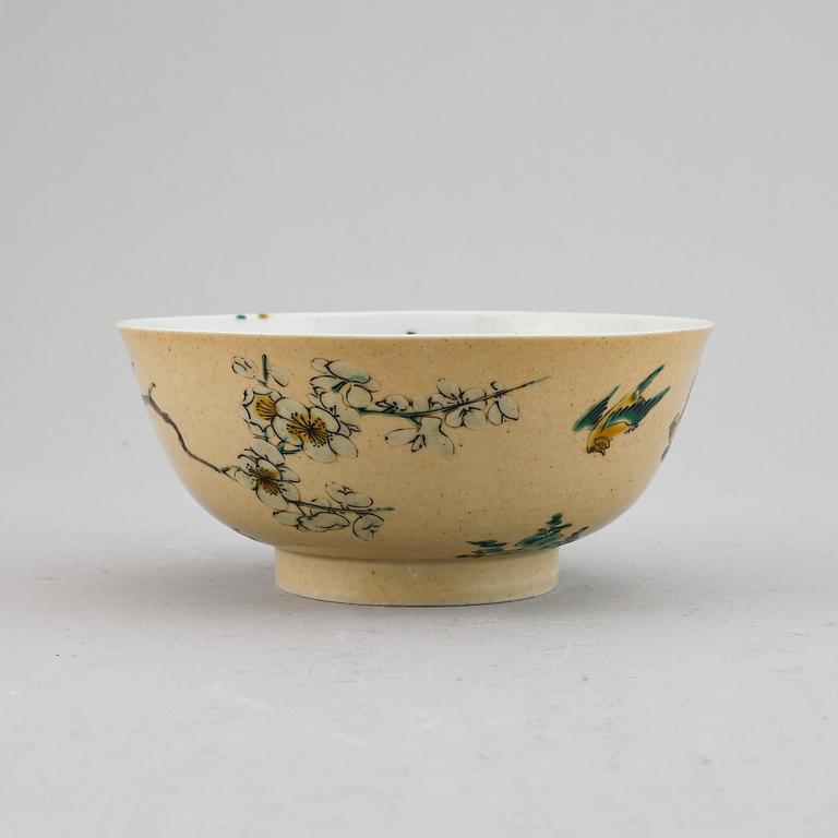 A famille verte bowl, Qing dynasty, Kangxi (1662-1722).