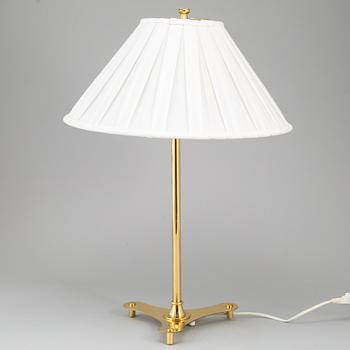 JOSEF FRANK, bordslampa i mässing, modell 2467, Firma Svenskt Tenn.
