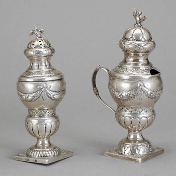 SENAPSKAR samt STRÖARE, silver, Christian F Heise, Danmark, 1910. Vikt 225 g.