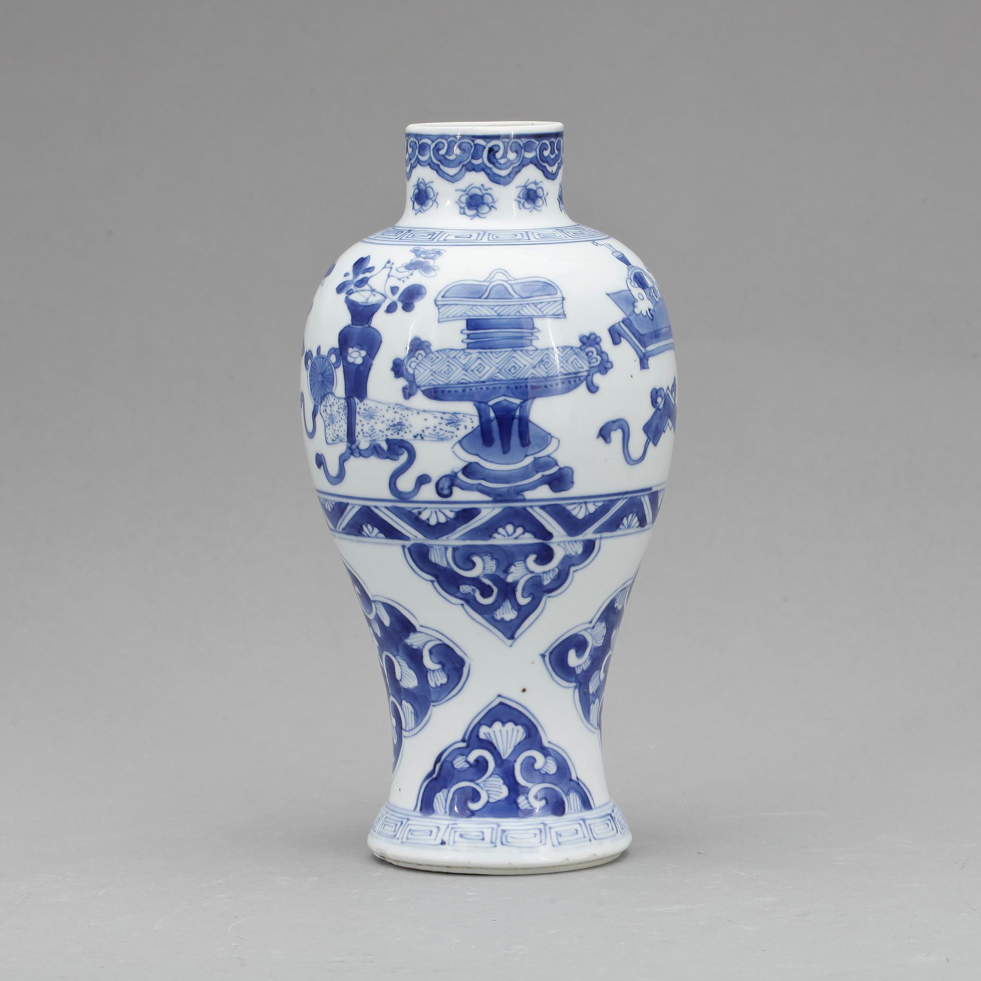 VAS, porslin, Kina Kangxi (1662-1722).